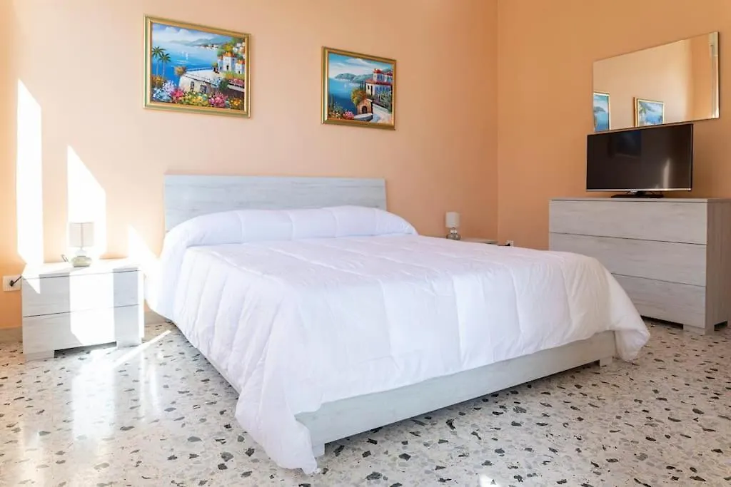 Carlo'S Charm Residence Acireale Apartment