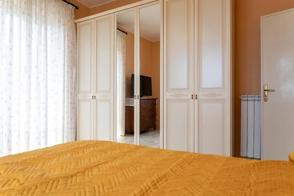Carlo'S Charm Residence Acireale Apartment