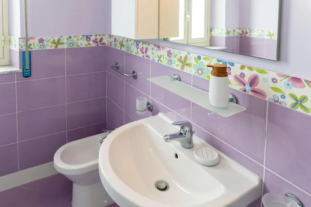 Apartment Carlo'S Charm Residence Acireale Italy