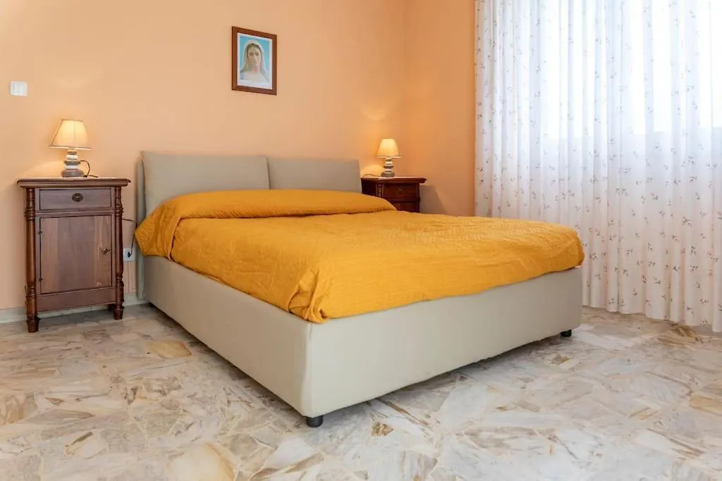 Apartment Carlo'S Charm Residence Acireale Italy